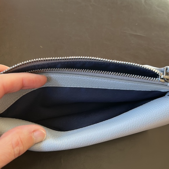 NWT Tumi Belden Cross- body leather bag -SOLD OUT ONLINE - Picture 6 of 12